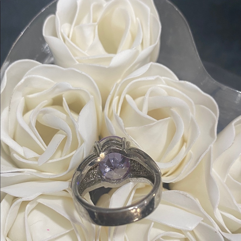Size 7 Statement Ring Purple Stone - Picture 5 of 5